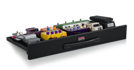 GATOR GPT-PRO-PWR PRO SIZE PEDAL BOARD W/BAG & PWR
